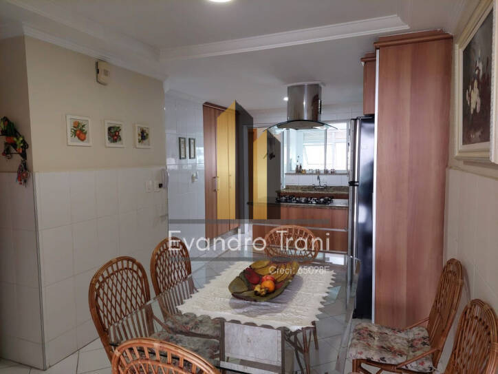 Apartamento à venda com 4 quartos, 208m² - Foto 6