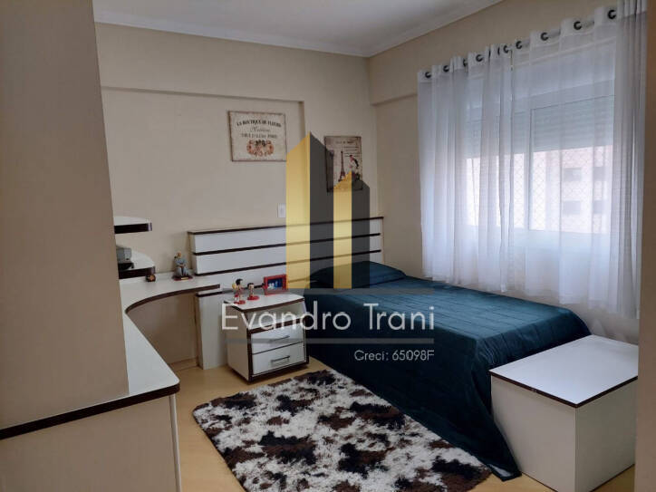 Apartamento à venda com 4 quartos, 208m² - Foto 15