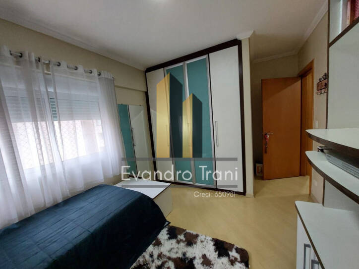 Apartamento à venda com 4 quartos, 208m² - Foto 32