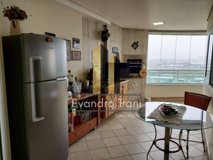 Apartamento à venda com 4 quartos, 208m² - Foto 33