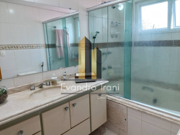 Apartamento à venda com 4 quartos, 208m² - Foto 34