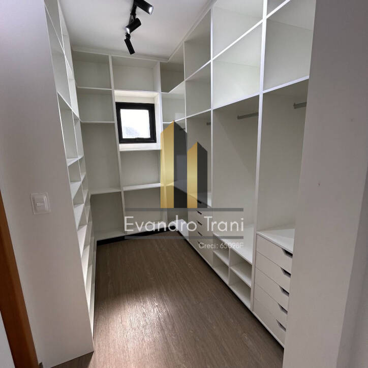 Casa à venda com 4 quartos, 290m² - Foto 3