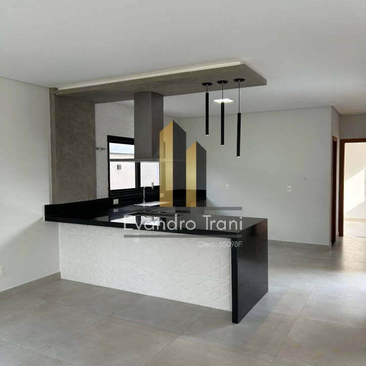 Casa à venda com 4 quartos, 290m² - Foto 7