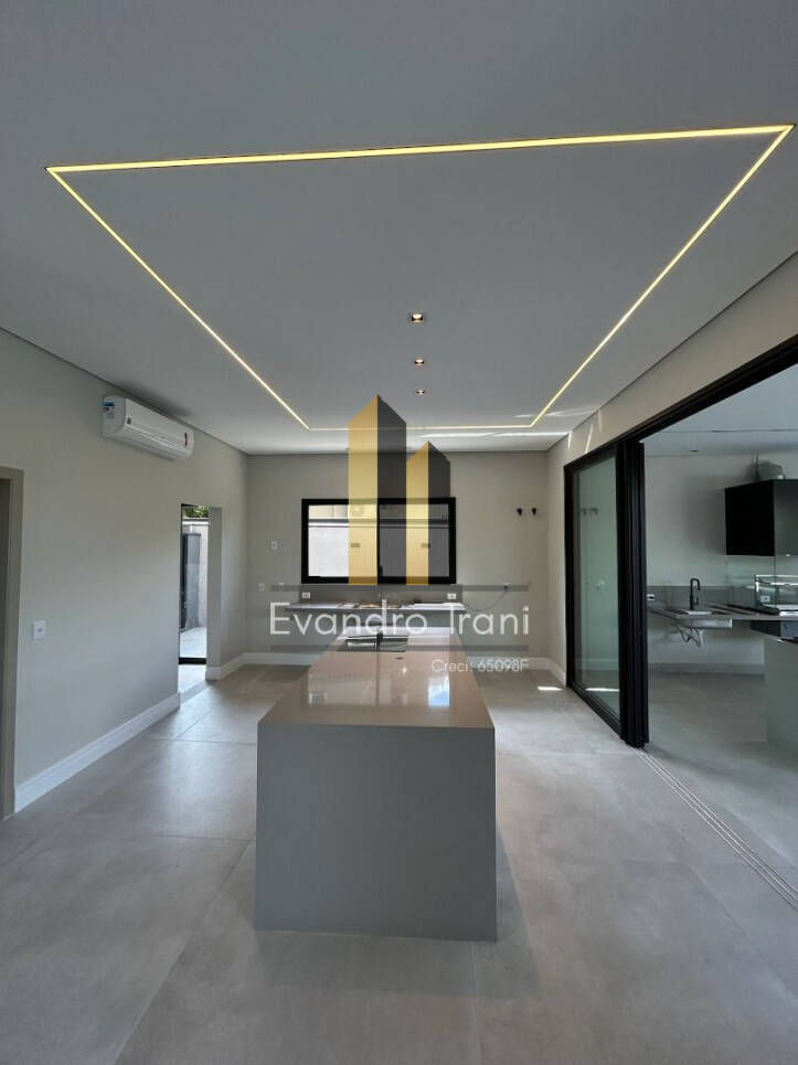 Casa à venda com 4 quartos, 630m² - Foto 12