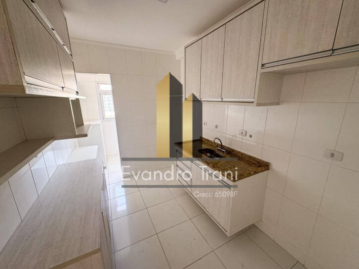 Apartamento à venda com 3 quartos, 92m² - Foto 7