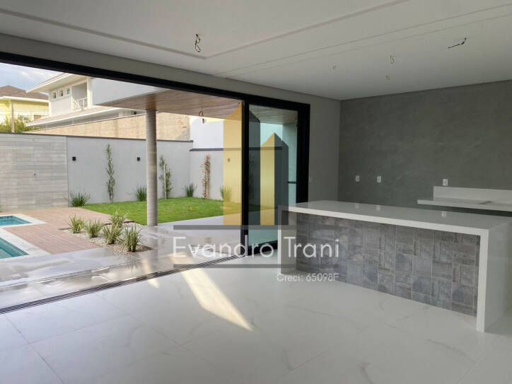 Casa à venda com 4 quartos, 349m² - Foto 4