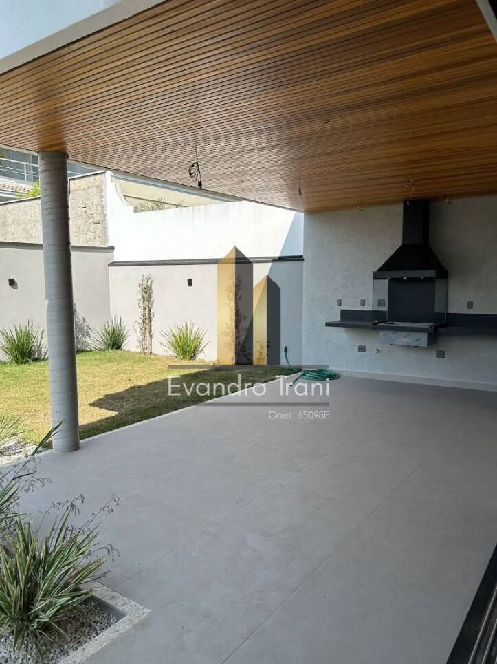 Casa à venda com 4 quartos, 349m² - Foto 9