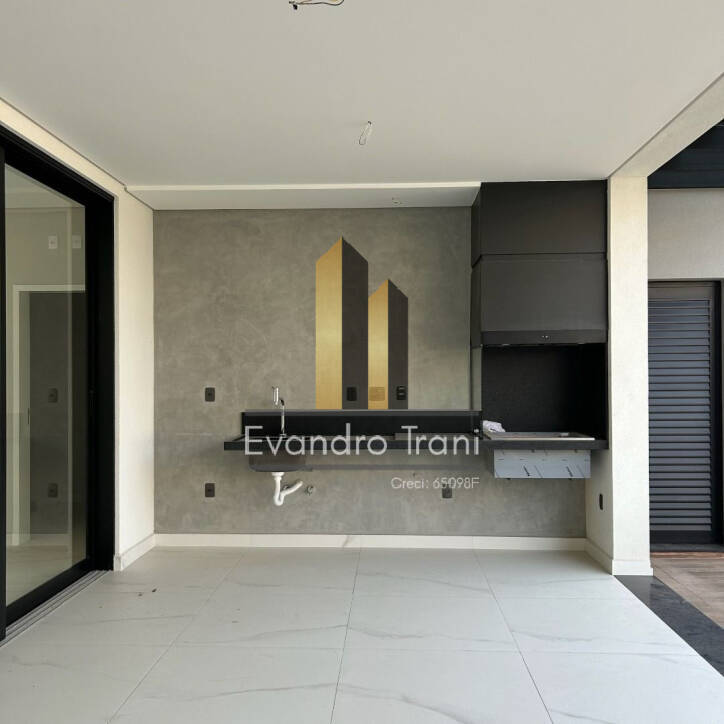 Casa à venda com 4 quartos, 354m² - Foto 2