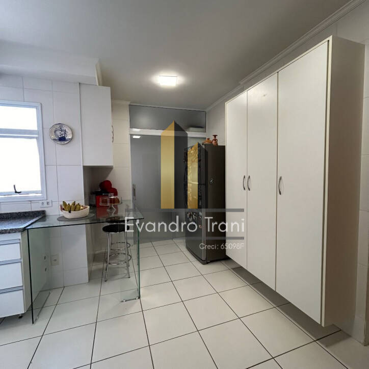 Apartamento à venda com 3 quartos, 129m² - Foto 13