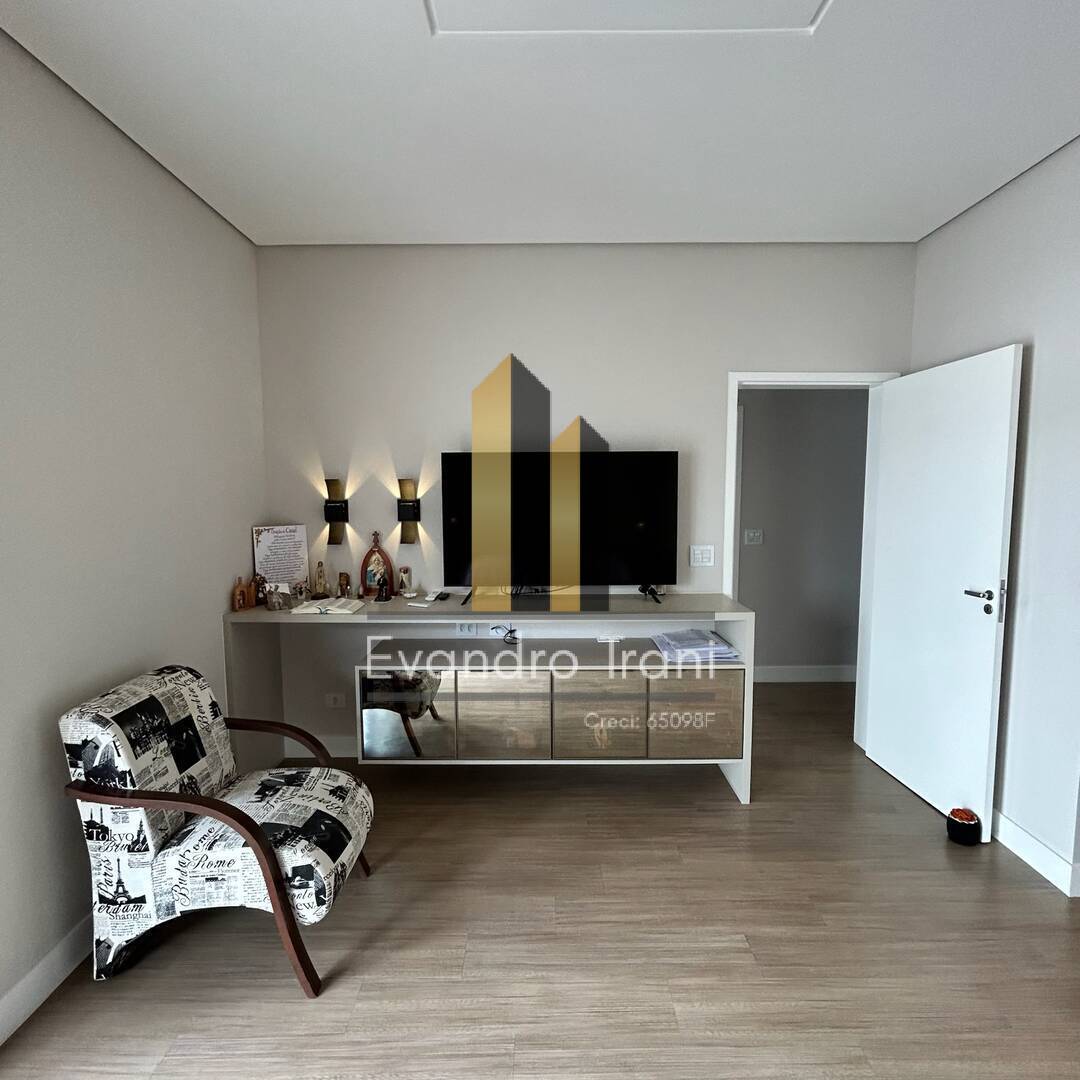 Casa à venda com 3 quartos, 353m² - Foto 7