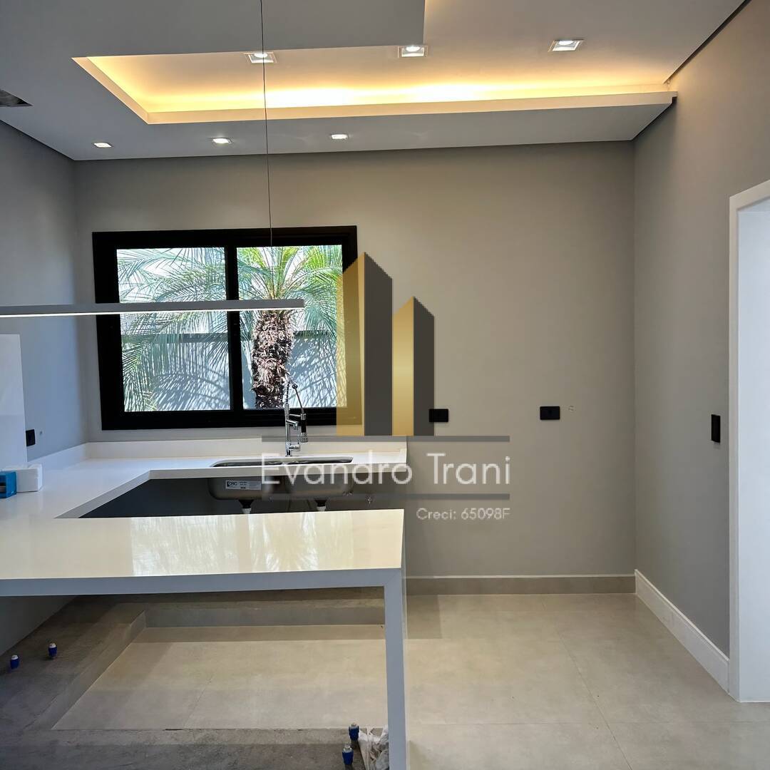 Casa à venda com 3 quartos, 290m² - Foto 8