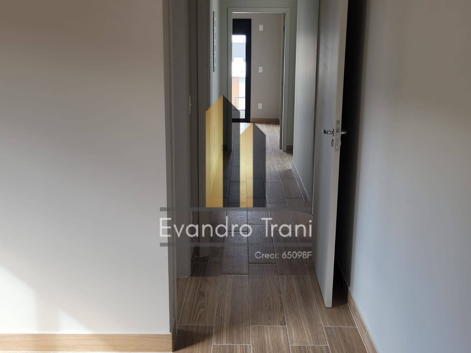 Casa à venda com 4 quartos, 263m² - Foto 16