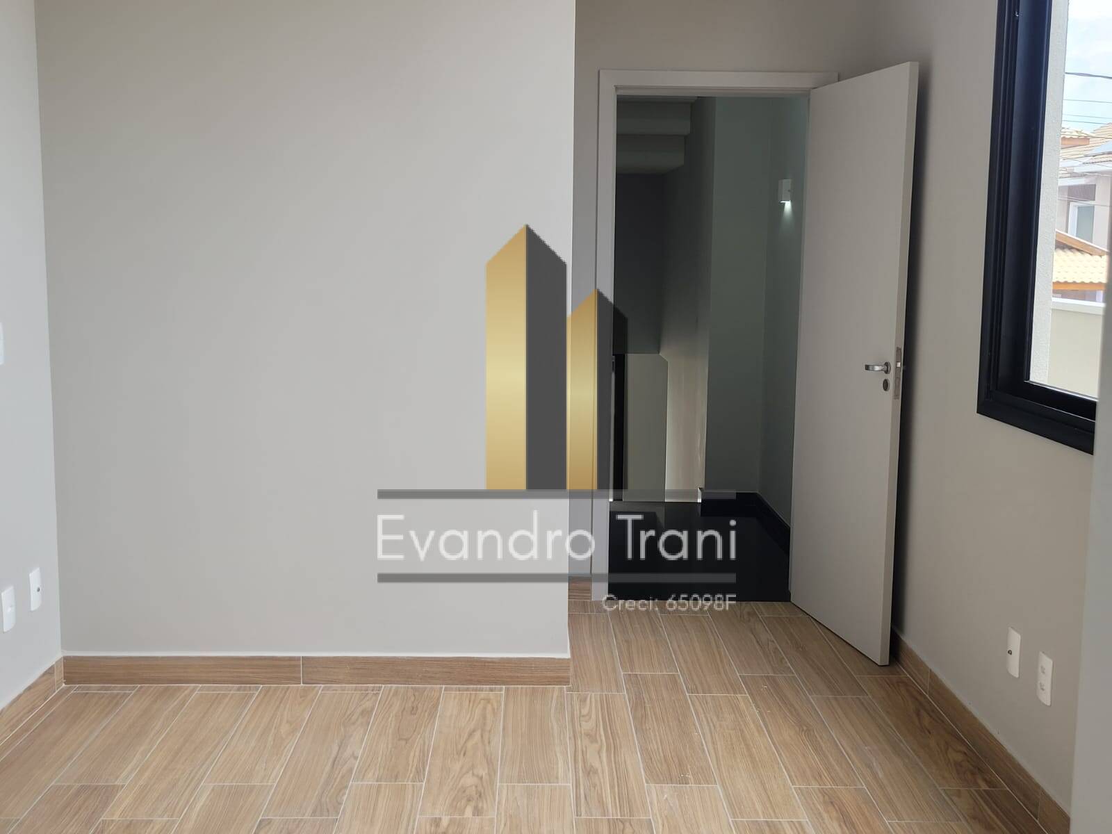 Casa à venda com 4 quartos, 263m² - Foto 18