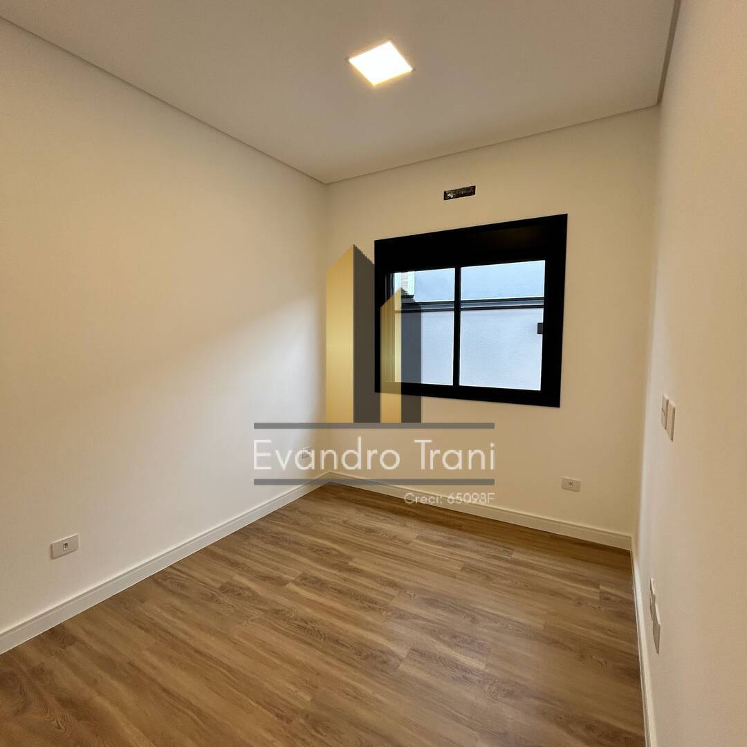 Casa à venda com 3 quartos, 275m² - Foto 4