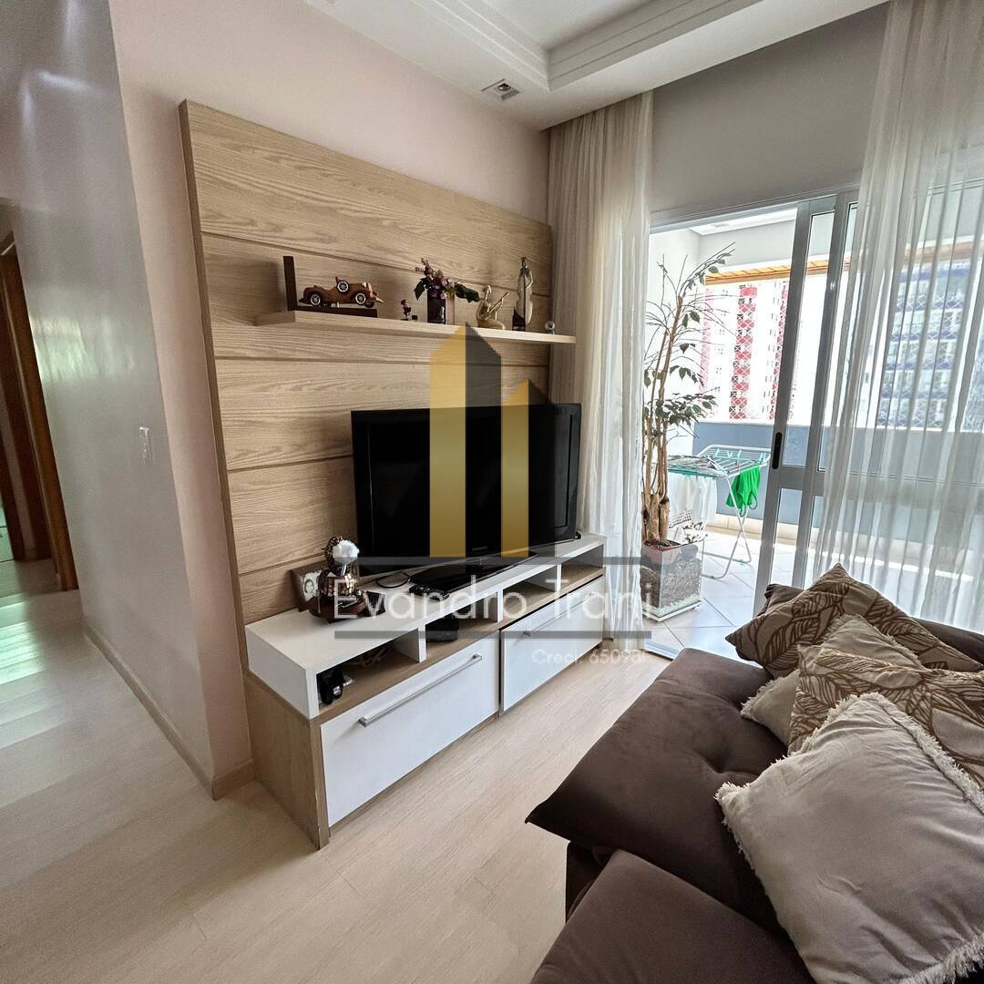 Apartamento à venda com 3 quartos, 85m² - Foto 1