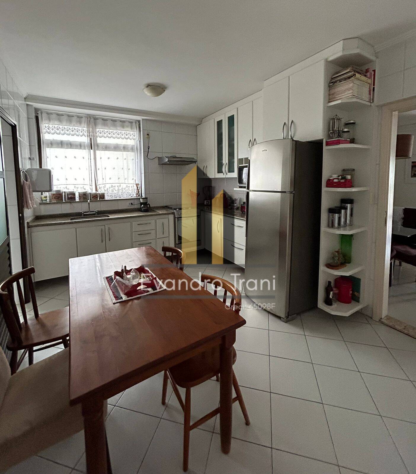 Apartamento à venda com 4 quartos, 144m² - Foto 5