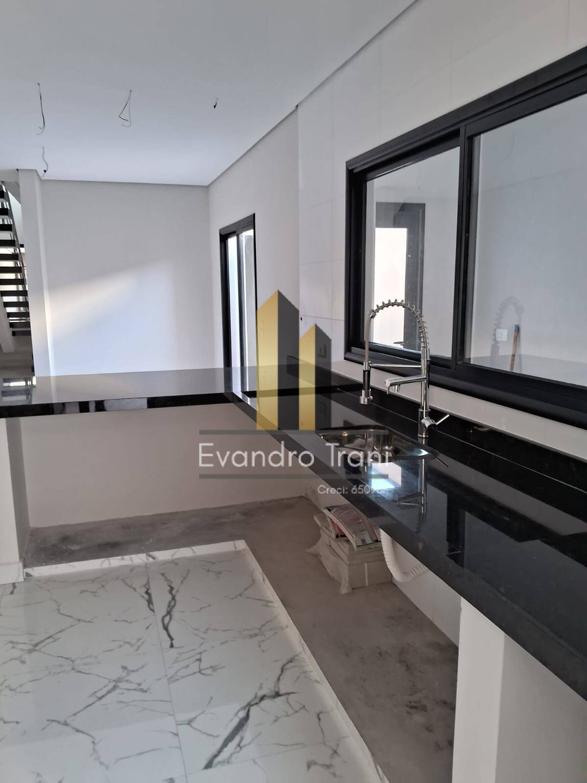 Casa à venda com 3 quartos, 125m² - Foto 14