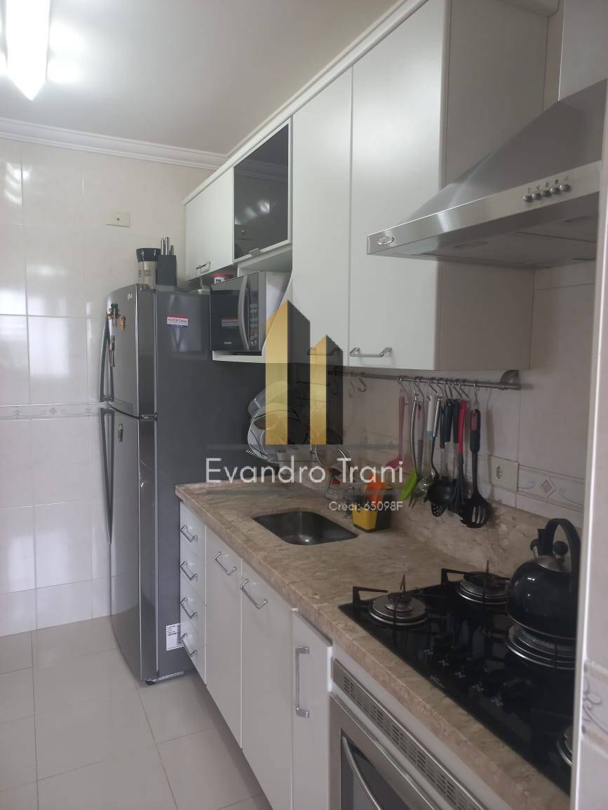 Apartamento à venda com 3 quartos, 77m² - Foto 3