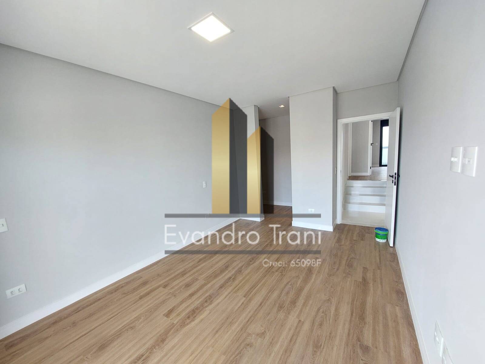 Casa à venda com 5 quartos, 3m² - Foto 15