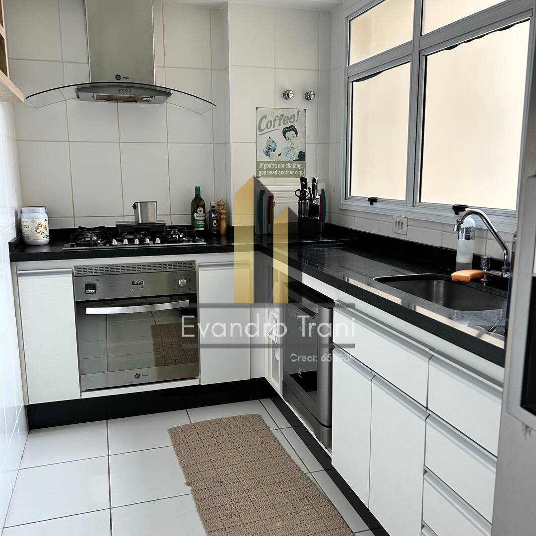 Apartamento à venda com 4 quartos, 157m² - Foto 4