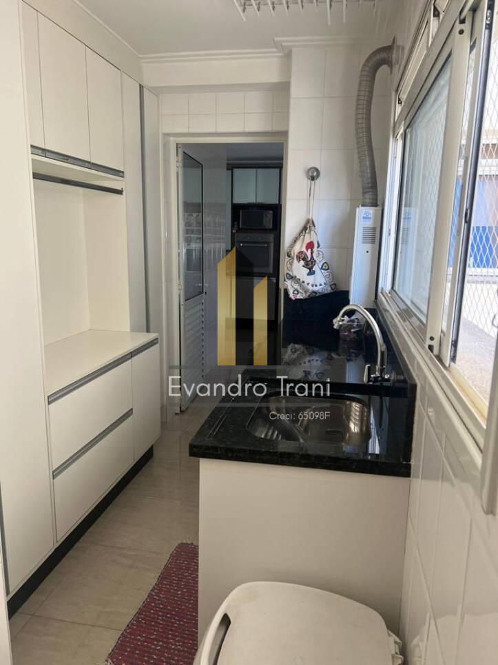 Apartamento à venda com 3 quartos, 194m² - Foto 18