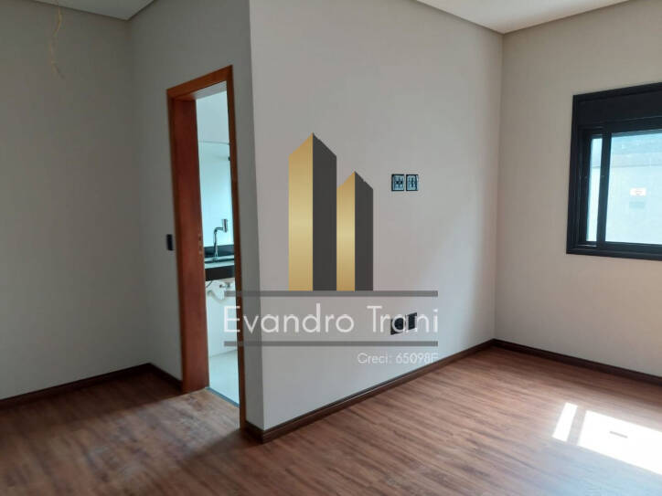 Casa à venda com 4 quartos, 230m² - Foto 10