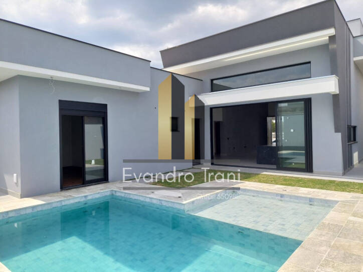 Casa à venda com 4 quartos, 230m² - Foto 16