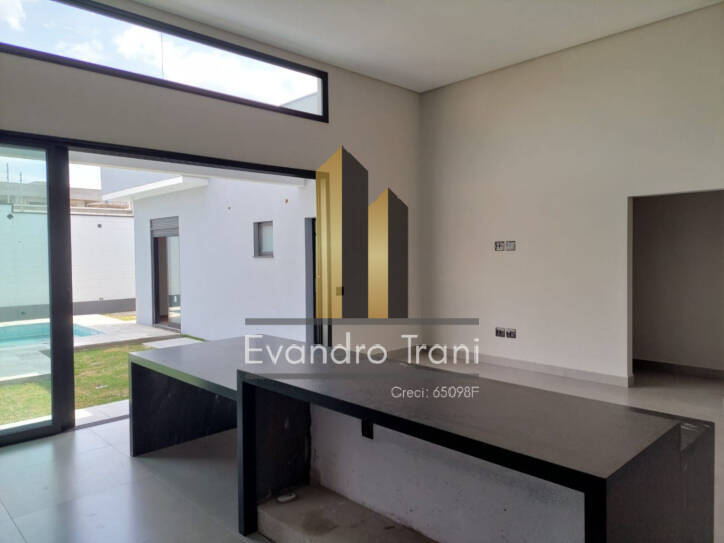 Casa à venda com 4 quartos, 230m² - Foto 21