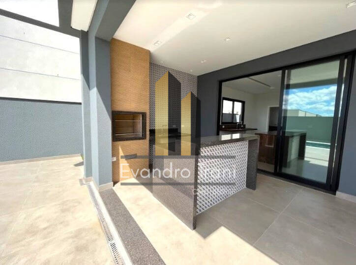 Casa à venda com 4 quartos, 338m² - Foto 4