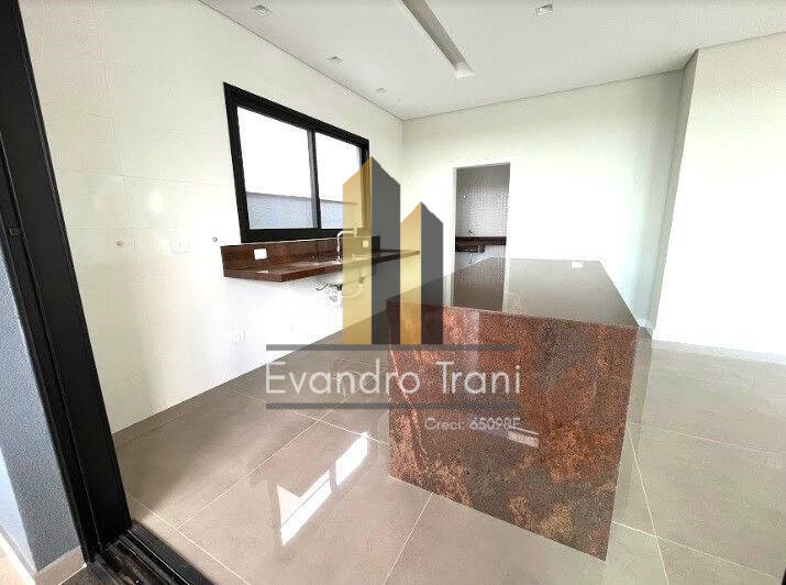 Casa à venda com 4 quartos, 338m² - Foto 5