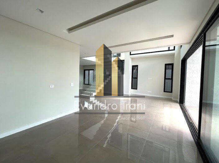 Casa à venda com 4 quartos, 338m² - Foto 6