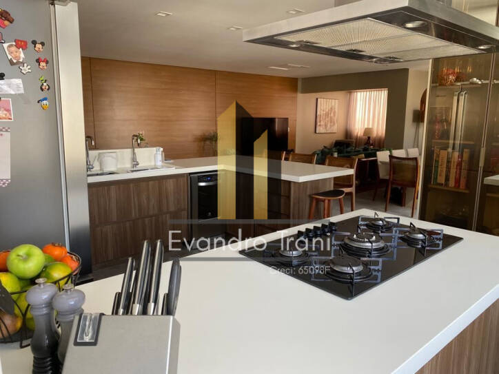 Cobertura à venda com 3 quartos, 220m² - Foto 6