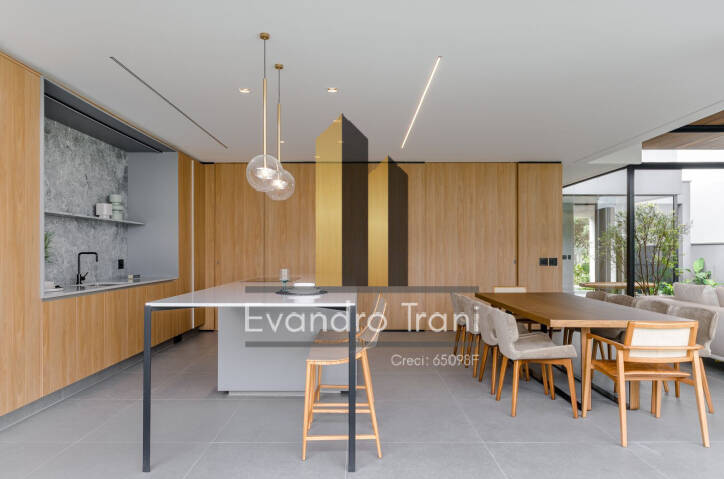 Casa à venda com 4 quartos, 380m² - Foto 6