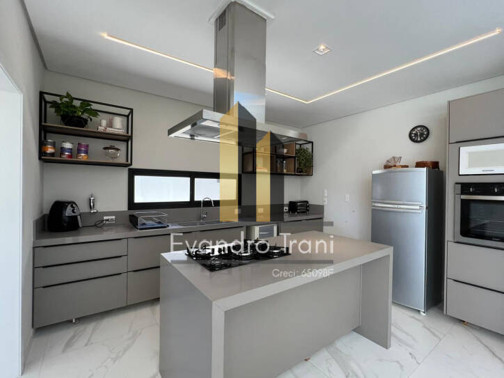 Casa à venda com 4 quartos, 293m² - Foto 24