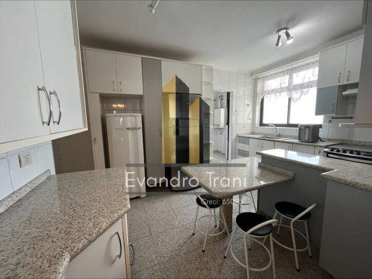 Apartamento à venda com 4 quartos, 144m² - Foto 9