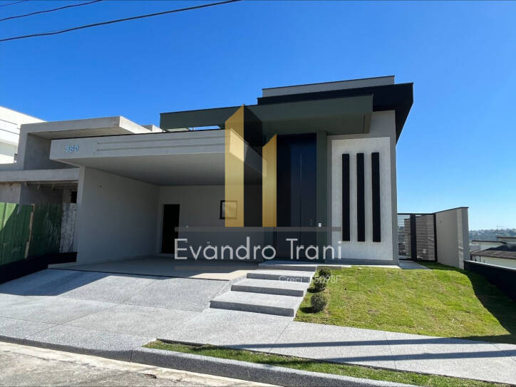 Casa à venda com 3 quartos, 333m² - Foto 3