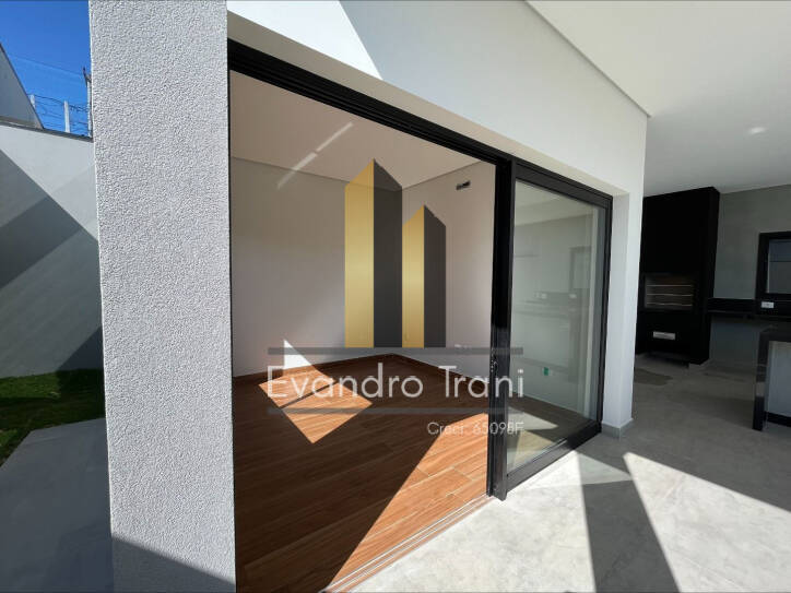 Casa à venda com 3 quartos, 333m² - Foto 6