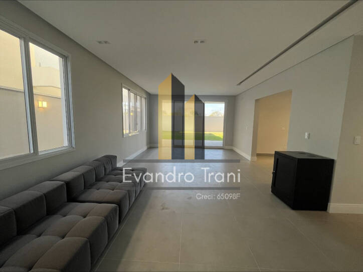 Casa à venda com 3 quartos, 285m² - Foto 6