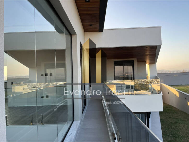 Casa à venda com 5 quartos, 600m² - Foto 2