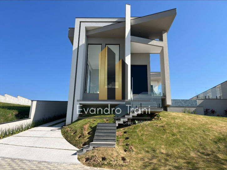 Casa à venda com 4 quartos, 620m² - Foto 1