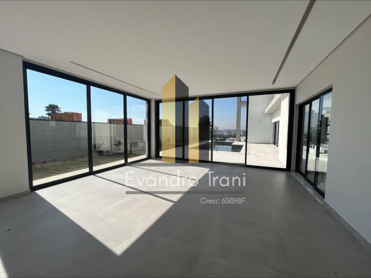 Casa à venda com 4 quartos, 620m² - Foto 8