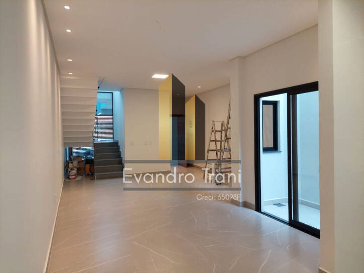 Casa à venda com 3 quartos, 160m² - Foto 1