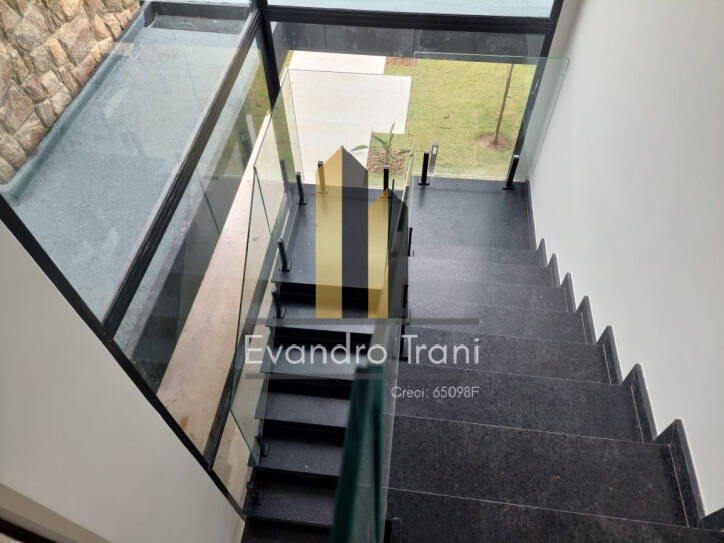 Casa à venda com 4 quartos, 237m² - Foto 9