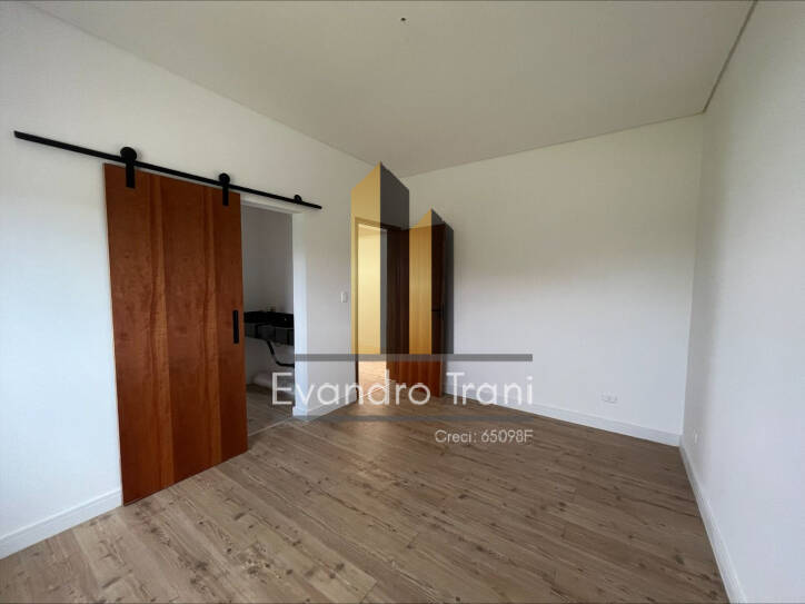 Casa à venda com 5 quartos, 321m² - Foto 5