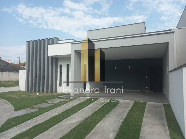 Casa à venda com 3 quartos, 175m² - Foto 1