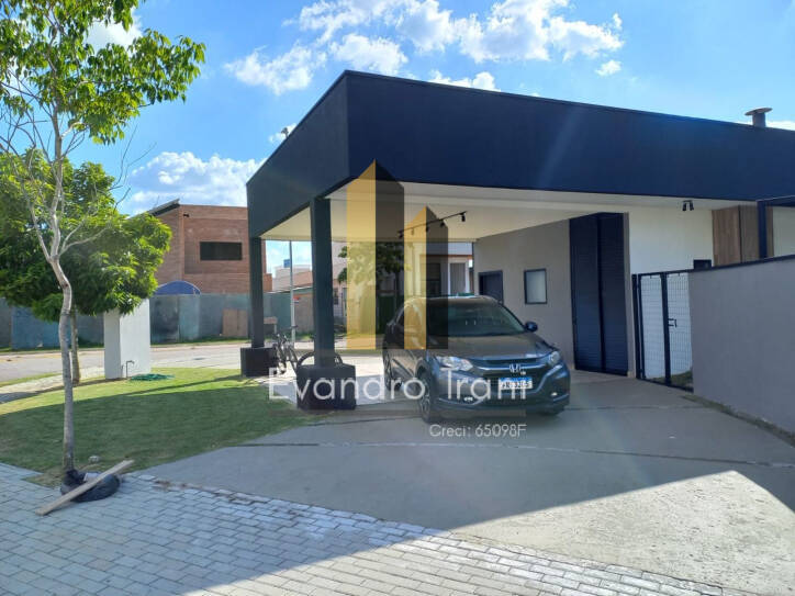 Casa à venda com 4 quartos, 280m² - Foto 3