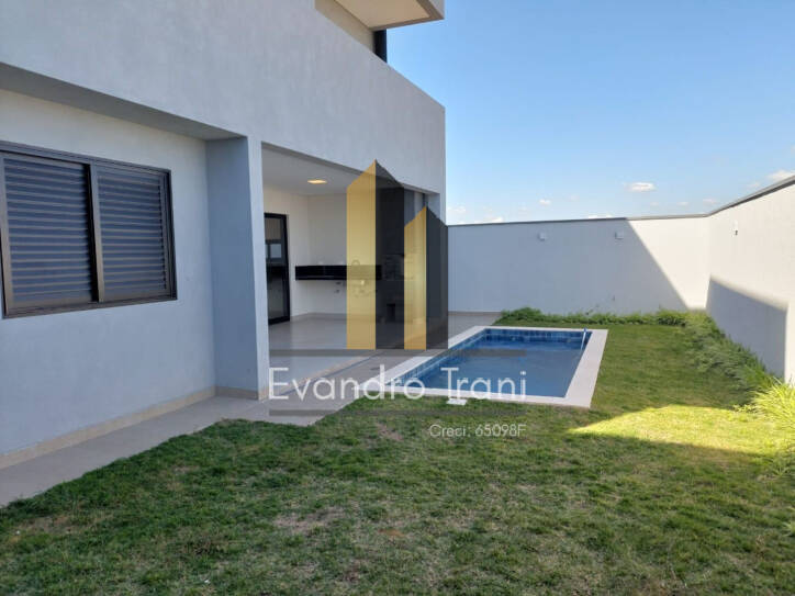 Casa à venda com 3 quartos, 206m² - Foto 3