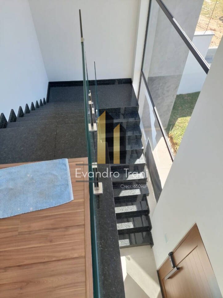 Casa à venda com 3 quartos, 206m² - Foto 12