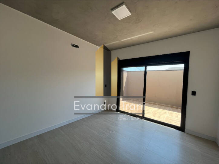 Casa à venda com 4 quartos, 320m² - Foto 4