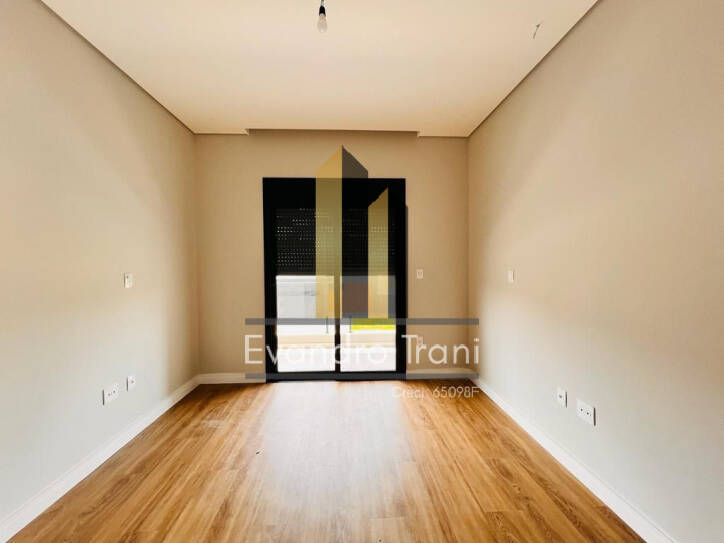 Casa à venda com 4 quartos, 354m² - Foto 19